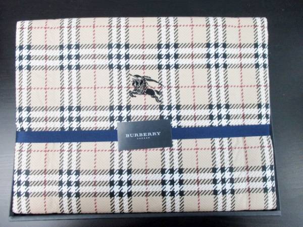 新作入荷，限定SALE】 1円～BURBERRY バーバリー ダウンケット 羽毛肌