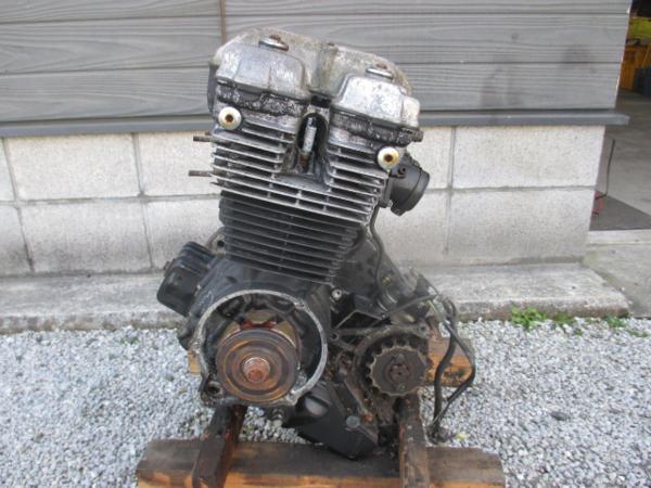 CBX400FとCBX550Fの違い CBX550F エンジン本体 旧車 街道レーサー