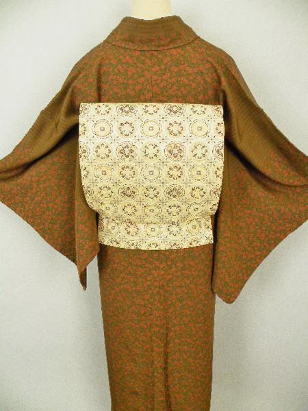 ◇衣紋屋◇8682 名古屋帯 段縞文様 正絹 ベージュ ☆気品あり☆