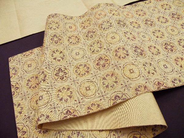 ◇衣紋屋◇8682 名古屋帯 段縞文様 正絹 ベージュ ☆気品あり☆