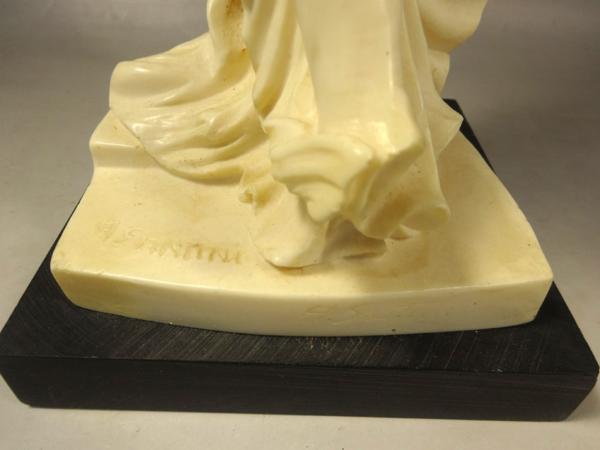 【緑屋】樹脂製 西洋彫刻 サモトラケ ニケ/置物 高37cm*g