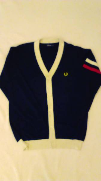 １円～フレッドペリー FRED PERRY Vカーディガン 紺M 新品