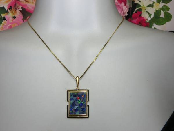 18金製、モザイクオパールの大きめペンダントトップ