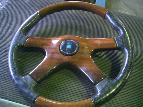 ◆ナルディー　ウッド+レザー　中古ハンドル　綺麗な物です。