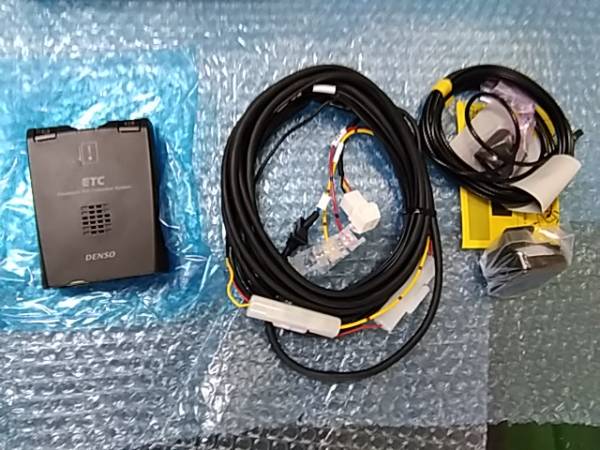 8□ DENSO ETC 車載器 DC12V/24V兼用(音声タイプ) DIU-5310 自動車
