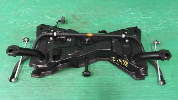 ＭＫ３２Ｓ　スペーシア フロント　メンバー　16582