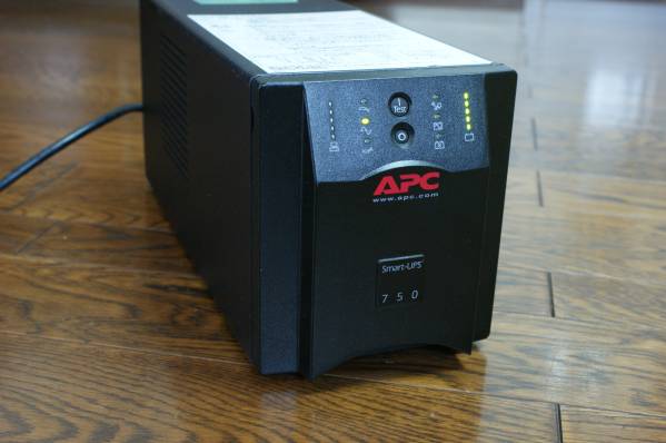 ★電池新品交換済★APC 無停電電源装置 Smart-UPS 750★40