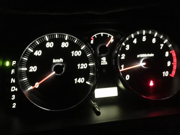 ダイハツ ムーヴ メーターパネル部分のLED打ち換え（LED交換）手術 