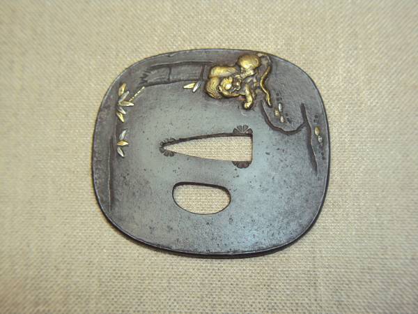 「武具」　「鉄地虎図象嵌大鍔」　マニアさんヨリ　
