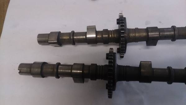 カムシャフト　Z400GP　Z400FX