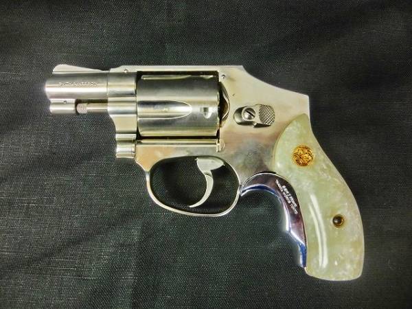 ☆モデルガン☆38 S&W SPL ホルダー付 白×シルバー 革 C☆ □ 【公式