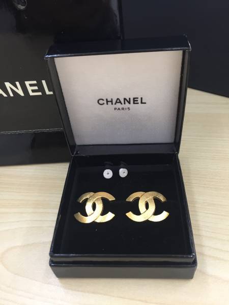 CHANEL/シャネル ココマーク ゴールドカラー イヤリング 箱付き CHANEL/シャネル ココマーク ゴールドカラー イヤリング 箱付き