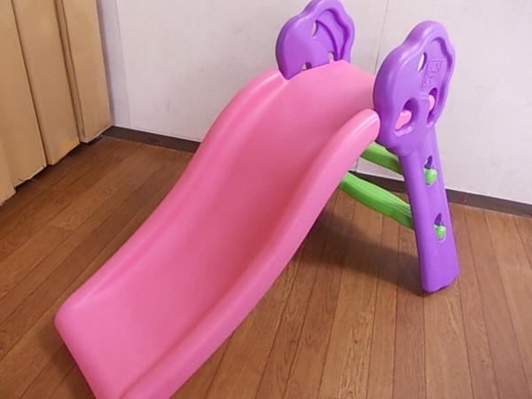 折りたたみ式すべり台「Qwikfold Fun Slide」