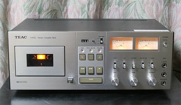 /// TEAC A-650 最上位機種 実働品 ♪///