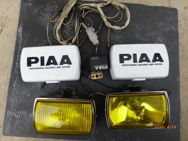 PIAAフォグランプ 当時物 PIAA フォグランプ 当時物 角型 旧車 0 角形