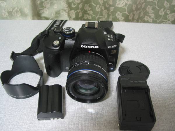 OLYMPUS E-520 ズームセット シャッター数182回 新同品 カメラ、光学