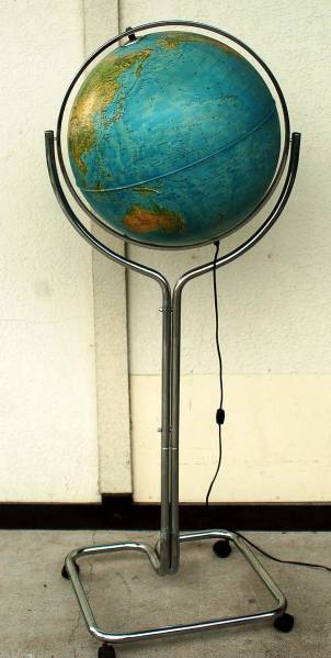 伊太利亜 照明付き大きな地球儀 旧ソビエト時代 R991