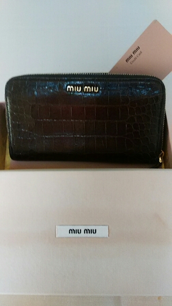 【美品】MIUMIUの長財布 ミュウミュウ