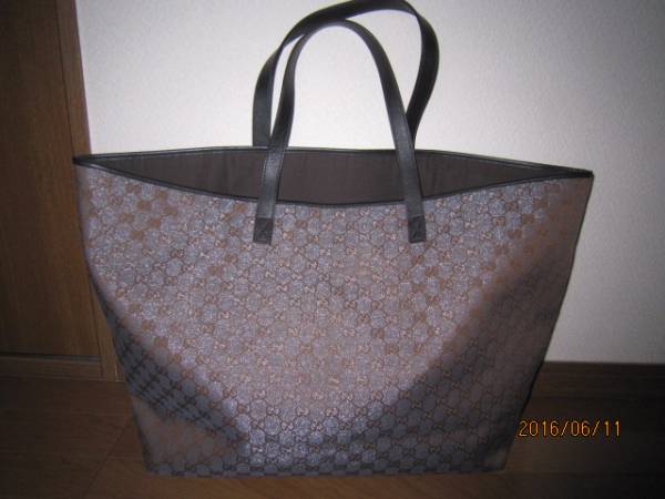 ★GUCCIグッチ （セカンドバック：大）