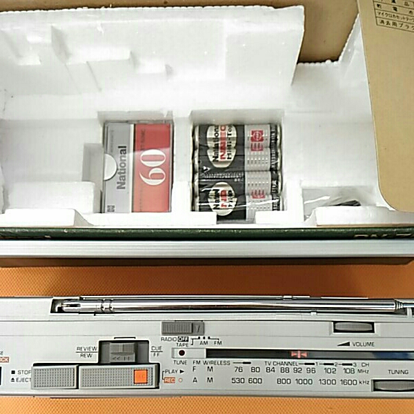 ナショナル★FM-AMラジオ　マイクロカセットレコーダー　RN-Z500