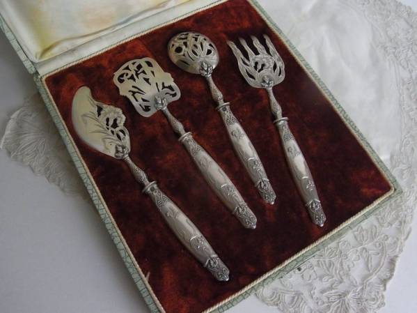＊巴里左岸＊仏アンティーク　銀製カトラリーセット・４本・美品