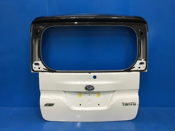 タント LA600S 純正 リアゲート バックドア パール W24