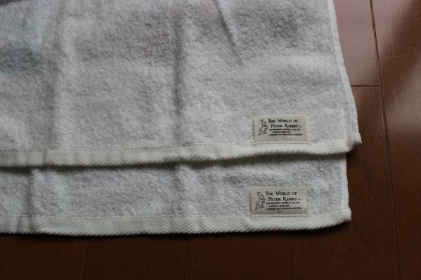【ファミリア】ピーターラビットハンドタオル2枚　送料￥164_3