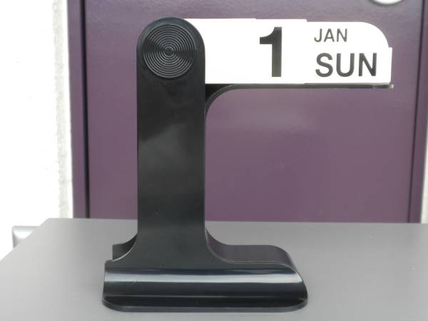 DANESE(ダネーゼ) 卓上万年カレンダー Timor ブラック