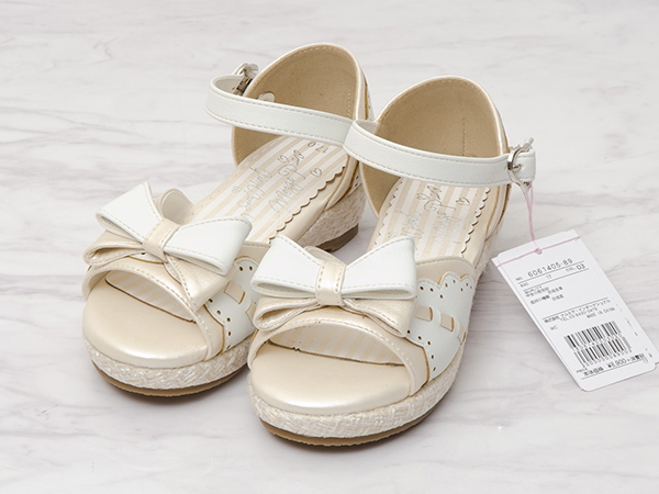 【17cm】メゾピアノ リボンつきウェッジサンダル オフ白/管227a