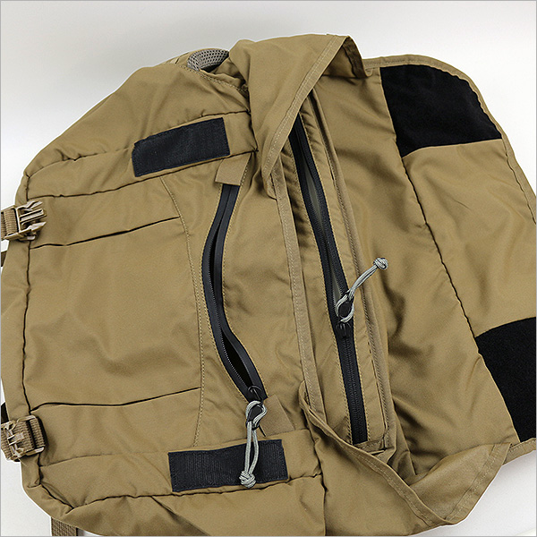 MYSTERY RANCH アウトサイダー マルチカモ 廃盤レア品 MYSTERY RANCH ミステリーランチ OUTSIDER メッセンジャーバッグ