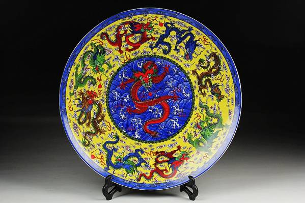 三渓堂】清代乾隆年製 九龍図 粉彩 大皿 美品 直径40cm G217 状態や