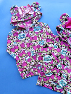 アースマジック☆今季☆総柄マフィークマ耳パーカー☆120