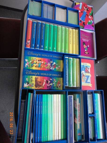 ＤＷＥディズニー英語教材知育玩具　ワールドファミリーセット　