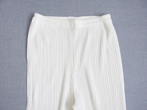 イッセイミヤケPLEATS PLEASE 独特感が溢れるプリーツパンツ