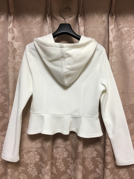 レジーナリスレ☆フリルパーカー☆ホワイト