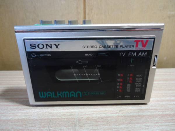 84）SONY WALKMAN 昭和レトロ ウォークマン WM-F30 SONY - | ソニー