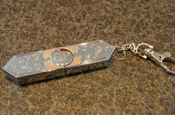 ジラール・ペルゴ　非売品ノベルティー　USBメモリ 未使用品