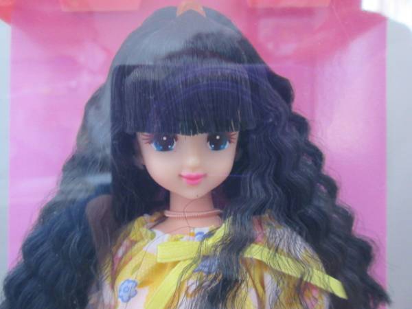 ★リカちゃんキャッスル　マリーン★黒髪　ソバージュ★