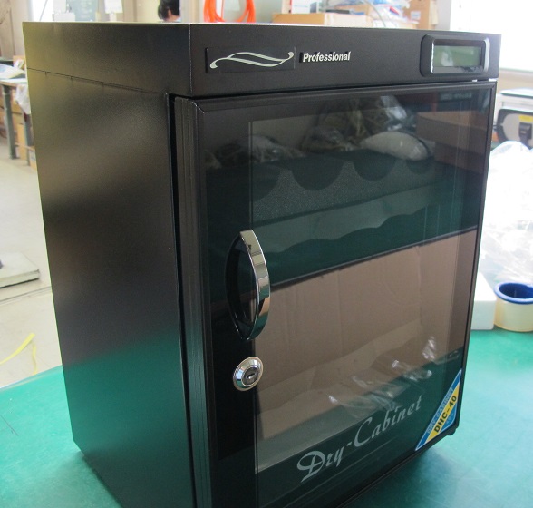 防湿庫 カメラ保管庫 日本製 容量40L AD-040 楽天市場】防湿 庫 40l