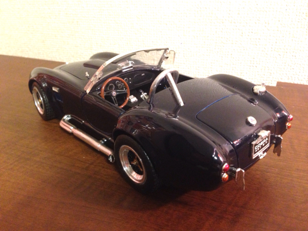 1/18 シェルビー コブラ 427 【ネイビー】