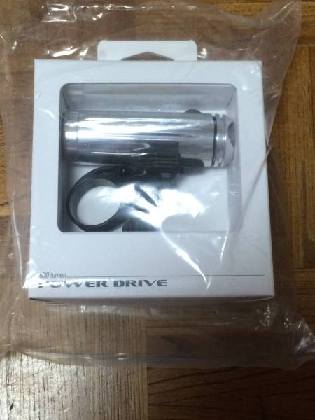 LEZYNE レザイン POWER DRIVE XL ライト シルバー 600 新品
