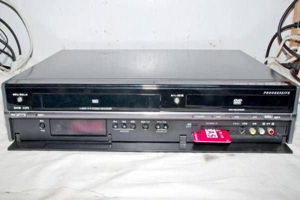 送料無料，HOT ジャンク☆DXアンテナ DVD/HDD/VHSレコーダ DXRE250☆V-1