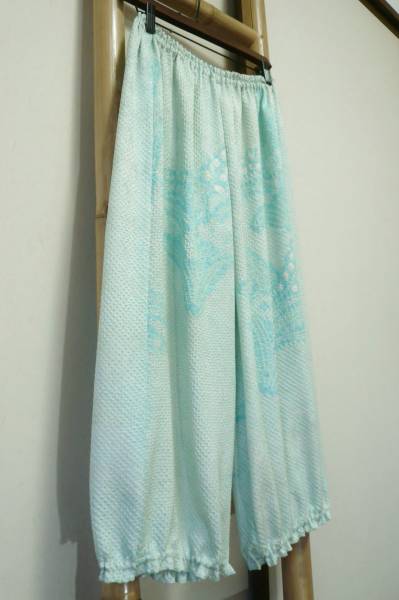 鎌倉まるか堂　着物リメイク　絞り白藍花群のもんぺ風♪絹