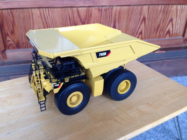 ノースコット CAT 793D ダンプ トラック 【公式通販】