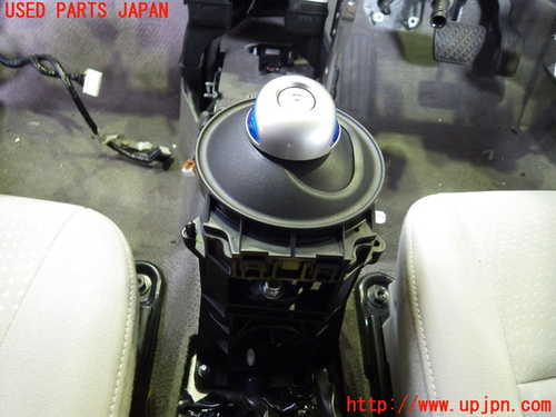 2UPJ-20567555]日産リーフ(ZE0)ATシフトレバー 中古