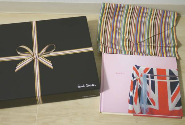 超絶劇レア！！Paul Smithが撮った写真。直筆サイン入り。 Paul Smith 直筆サイン入り 写真集 Paul Show ポールスミス/レア 超絶