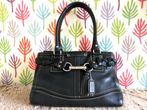 コーチ　COACH ハンプトンズ シグネチャー サッチェル 美品 コーチ COACH ハンプトンズ シグネチャー サッチェル ハンドバッグ美品