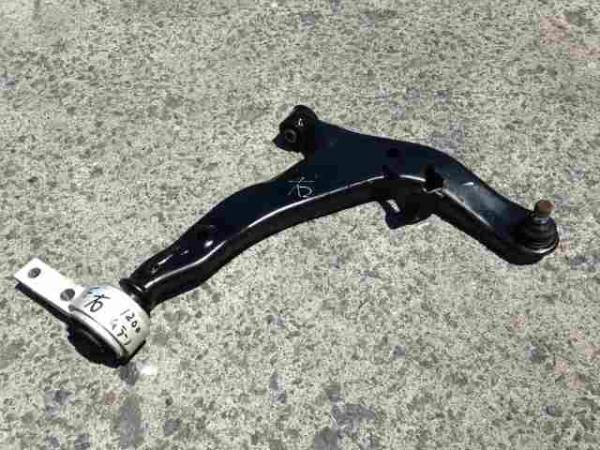001200 12 PZ50 ムラーノ 350XV 右フロントロアアーム