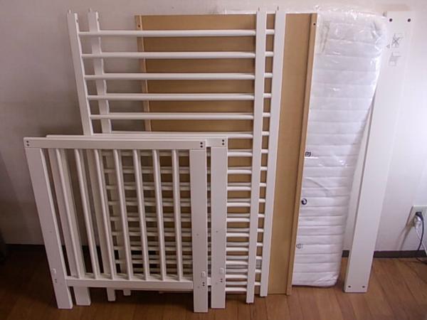 IKEA「GULLIVERベビーベッド（マットレス付）」