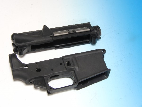 WA ガスブローバック M4A1用樹脂フレーム、レシーバー2